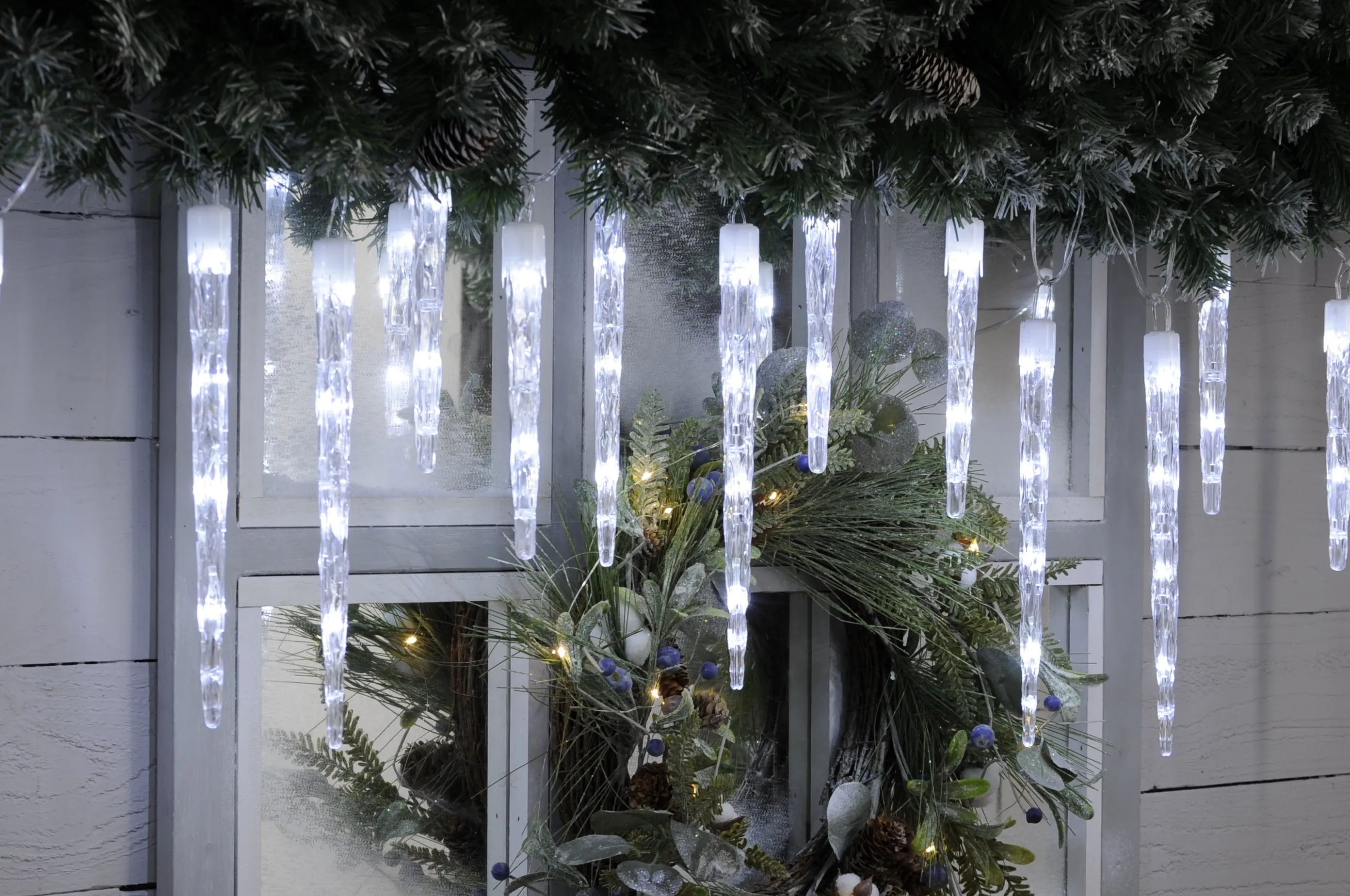 24 Colour Changing Icicle Lights Ice and Warm White