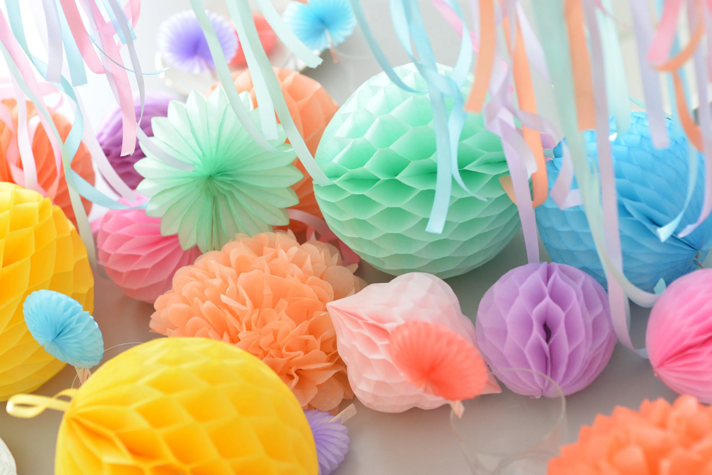 It's a party Paper pom pom and honeycomb balls party set  | Mint, pink, lilac, peach Tissue paper pompoms