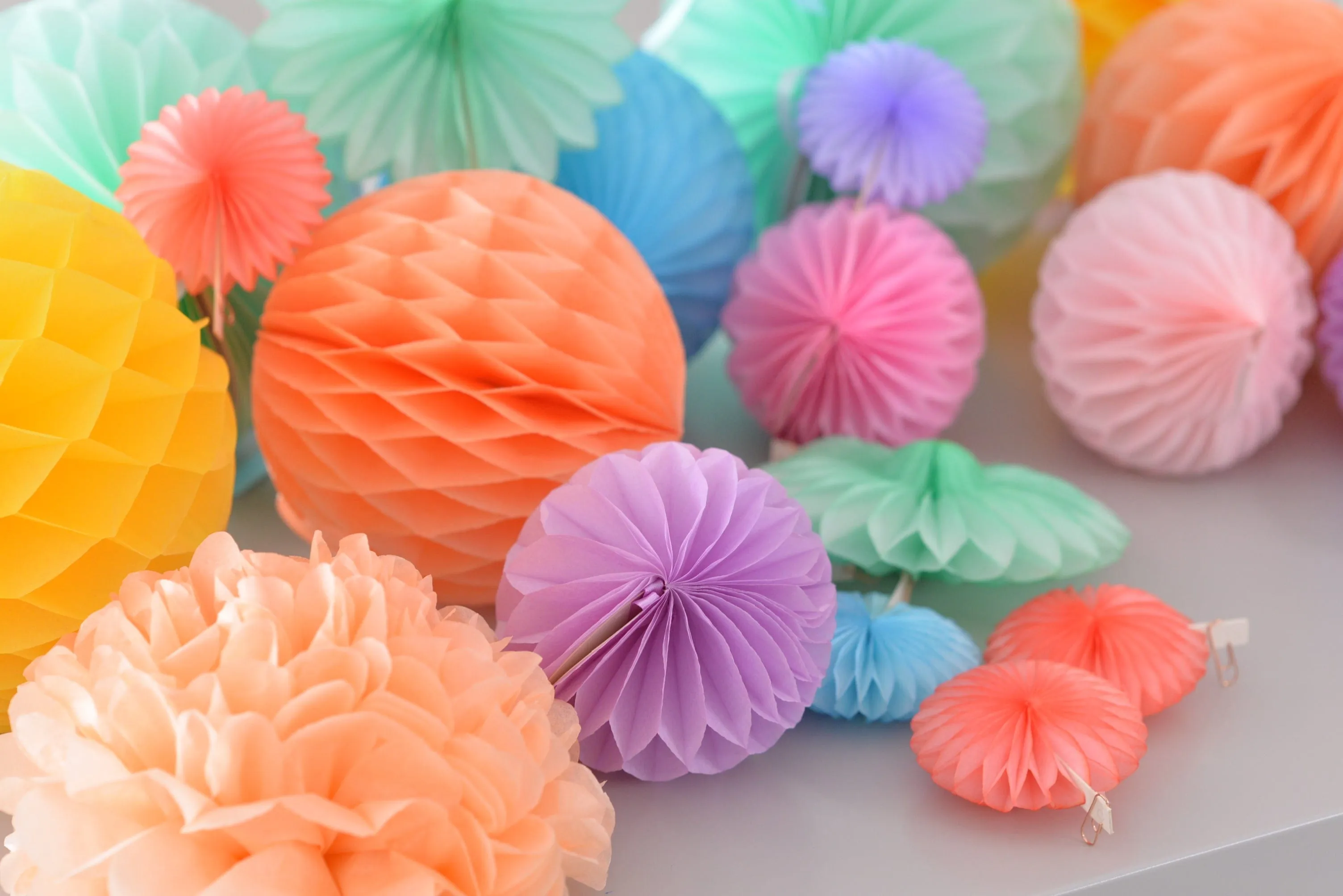 It's a party Paper pom pom and honeycomb balls party set  | Mint, pink, lilac, peach Tissue paper pompoms