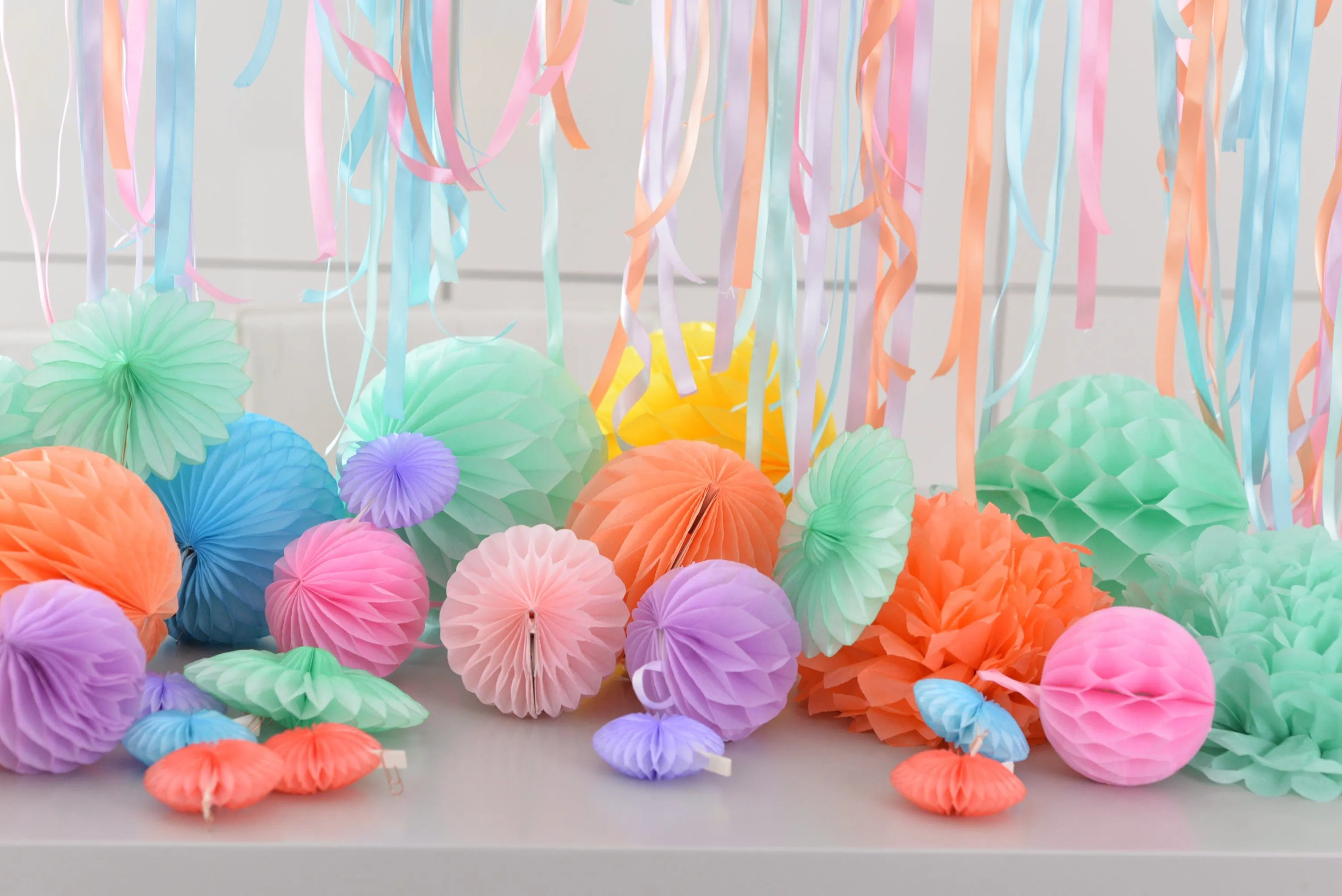 It's a party Paper pom pom and honeycomb balls party set  | Mint, pink, lilac, peach Tissue paper pompoms