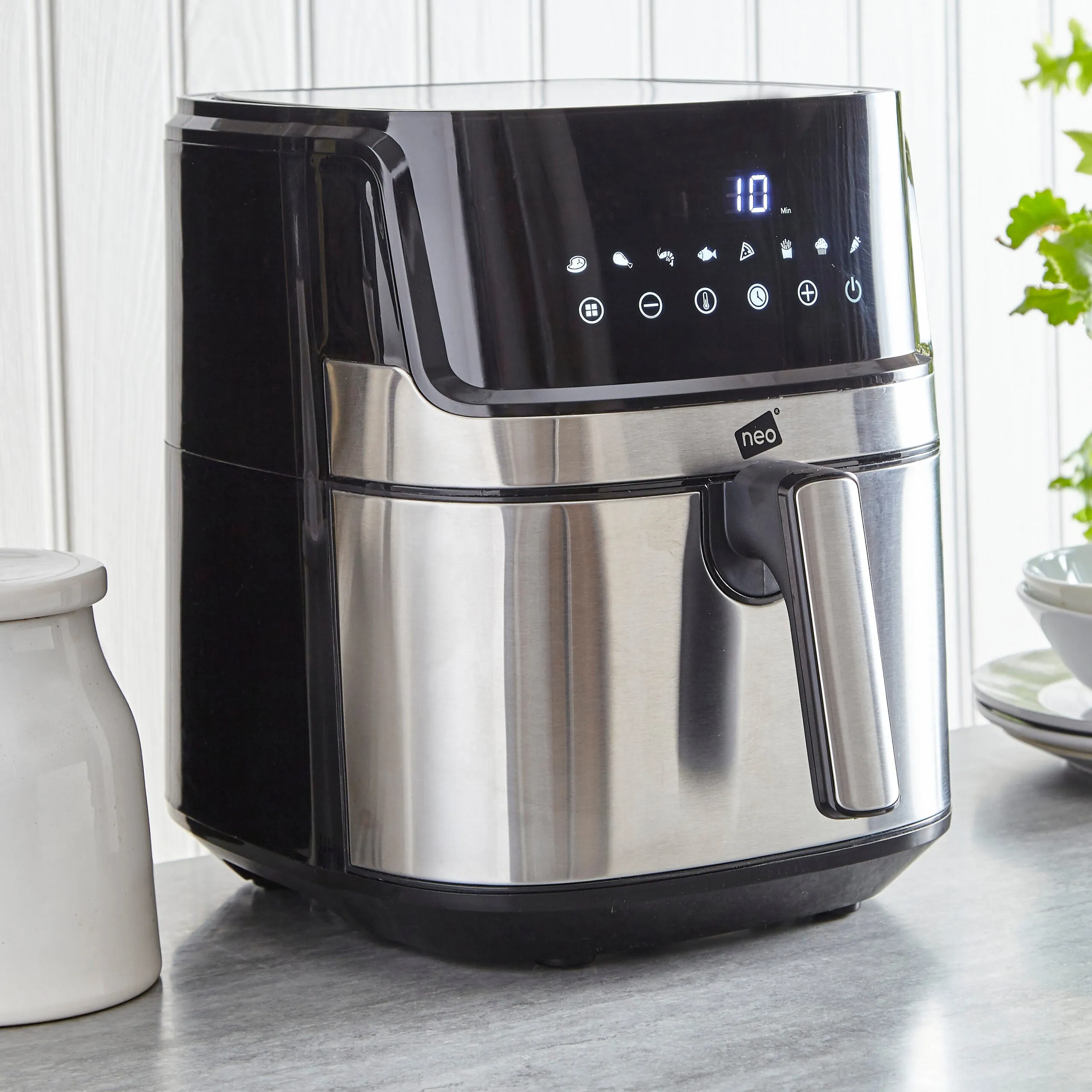 Neo Black Electric 6.5L Digital Air Fryer