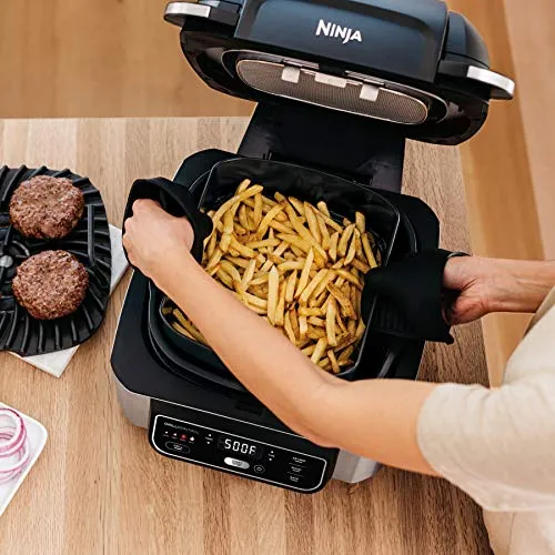 Ninja AG300C Foodi 4-in-1 Indoor Grill With 4-Quart (3.8L) Air Fryer, Roast, Bake, and Cyclonic Grilling Technology, (Canadian Version)