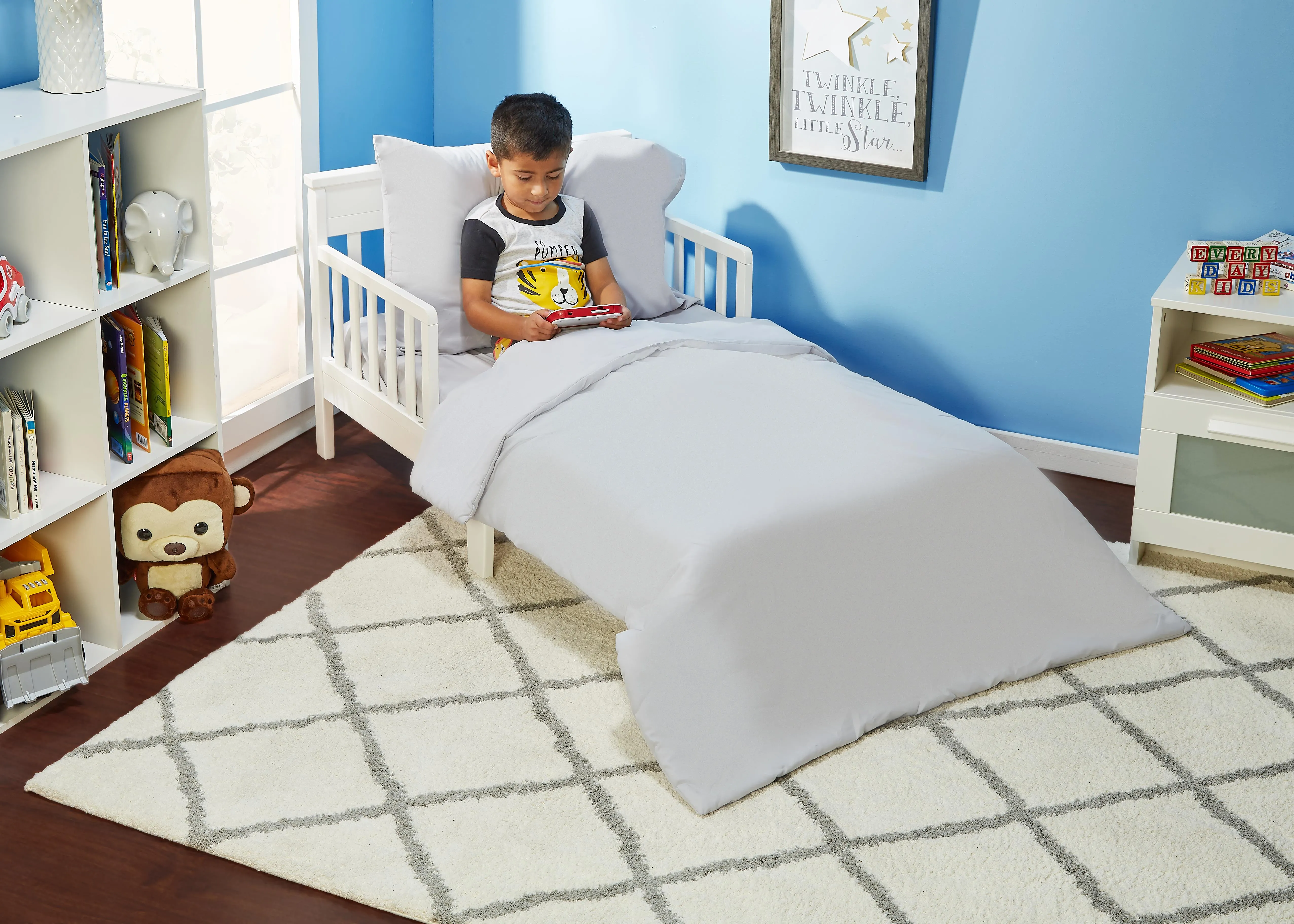 Solid Gray 4-Piece Toddler Bedding Set