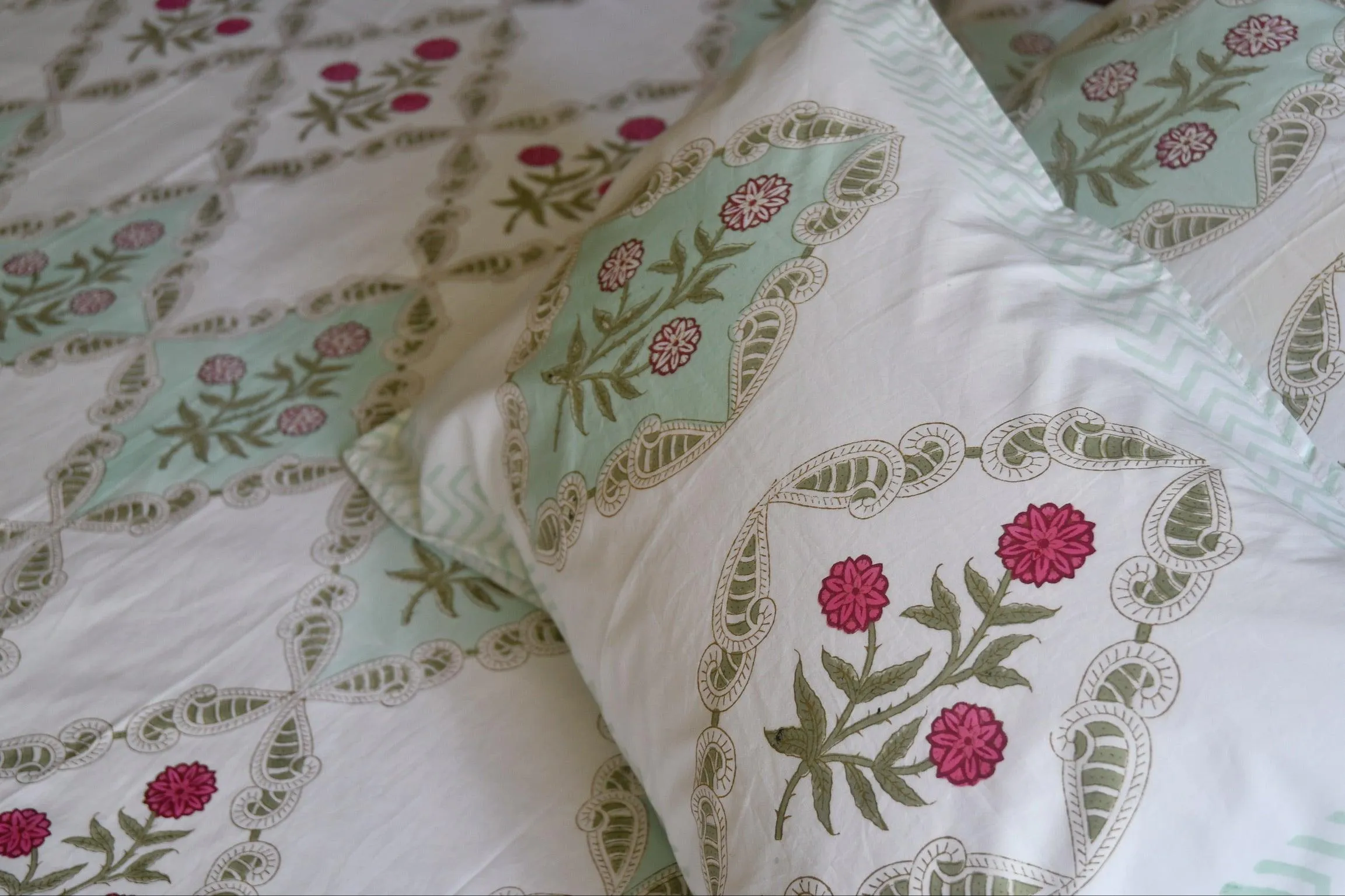 Sugandha Jaal bedding set - Jaipur's Best Hand Block Design