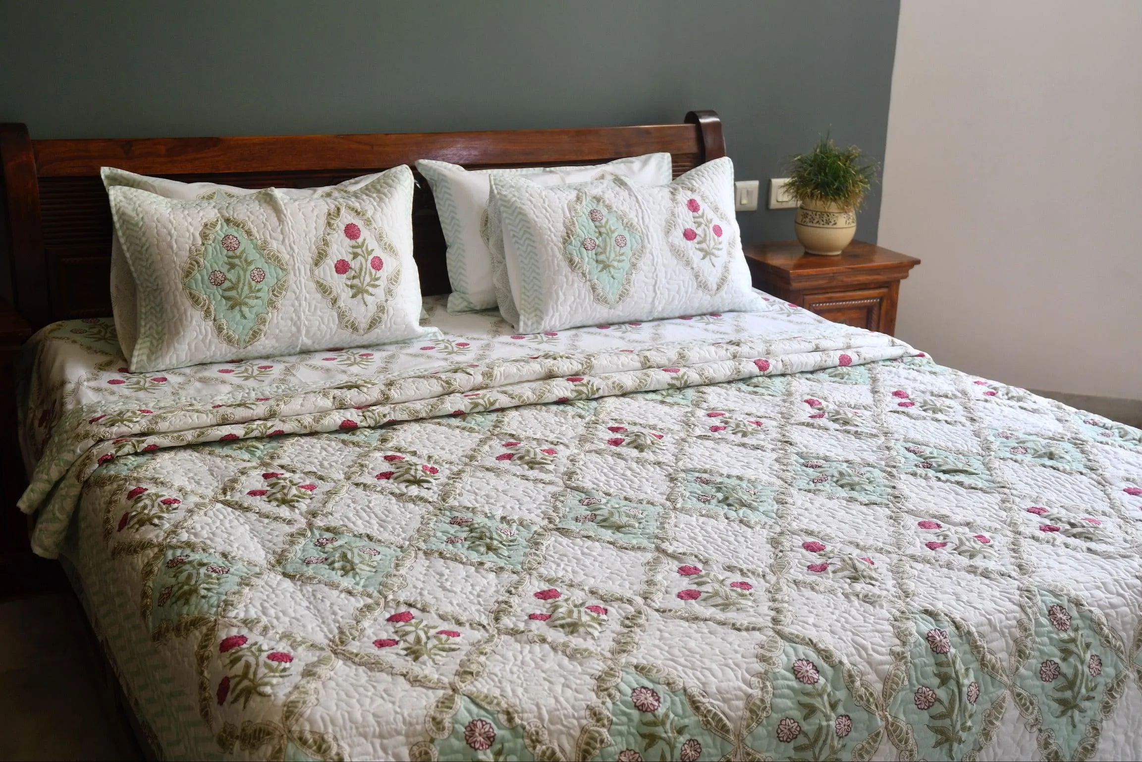 Sugandha Jaal bedding set - Jaipur's Best Hand Block Design