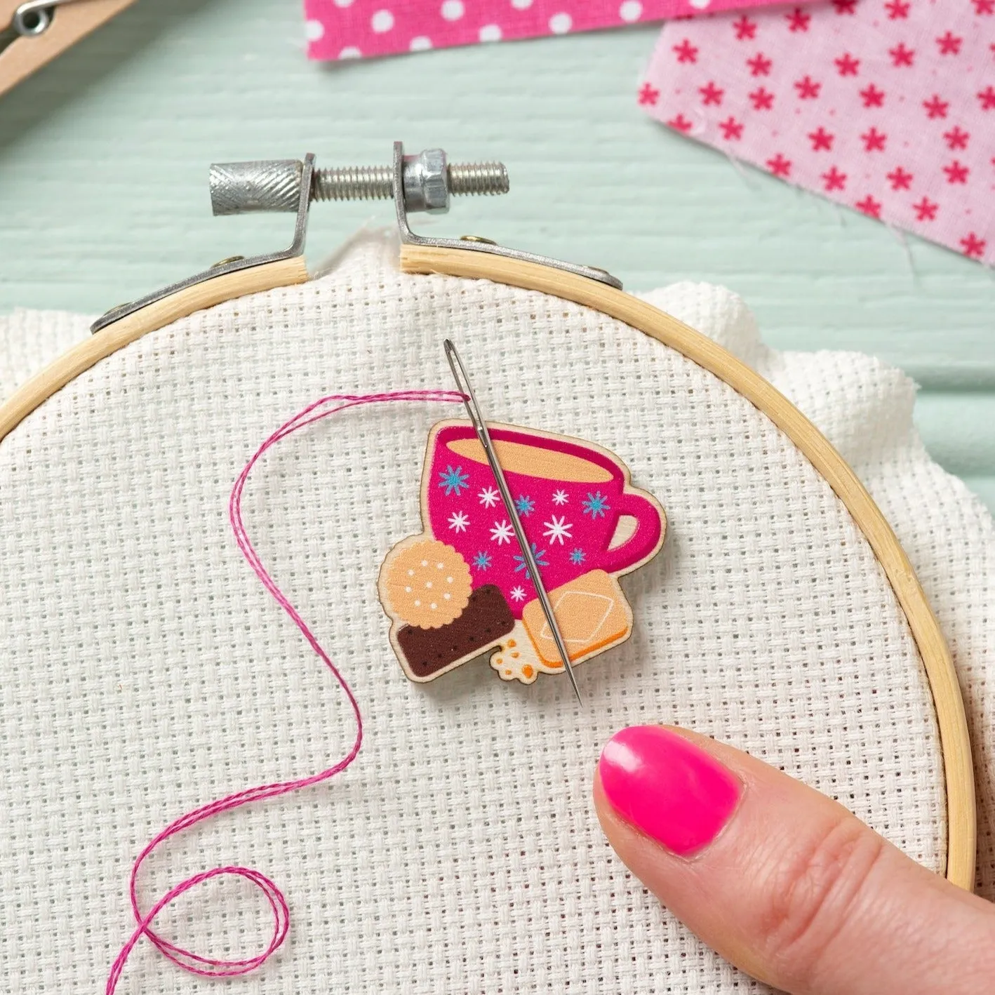 Tea & Biscuits Magnetic Needle Minder