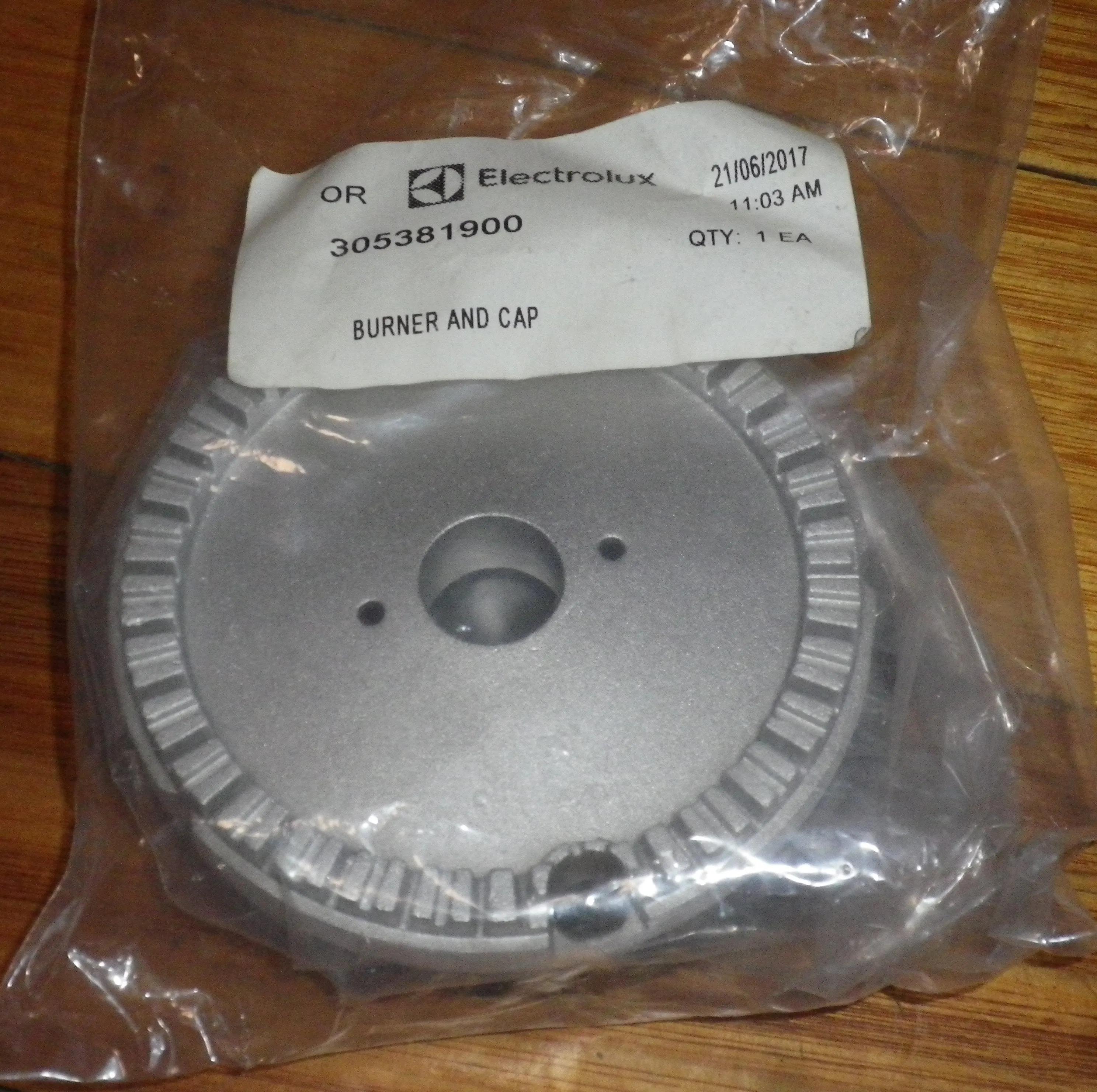 Westinghouse GHP Gas Cooktop Large 101mm Matt Burner & Cap - Part # 305381900